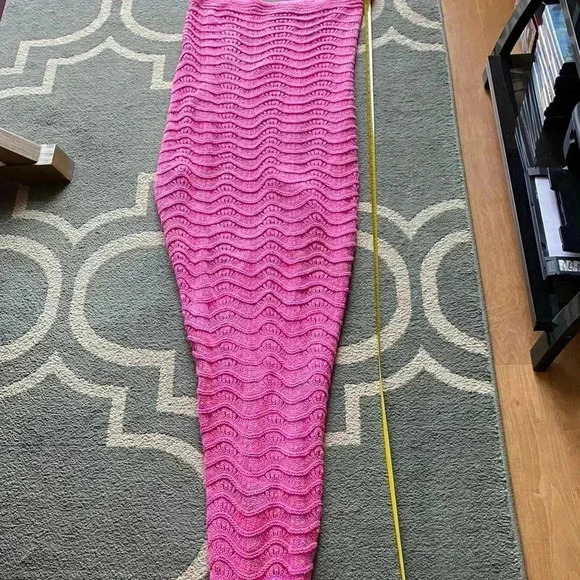 Pink Mermaid Tail Knitted Blanket, Adult Crochet Wave Pattern Blanket, 7 ft - Picture 6 of 9